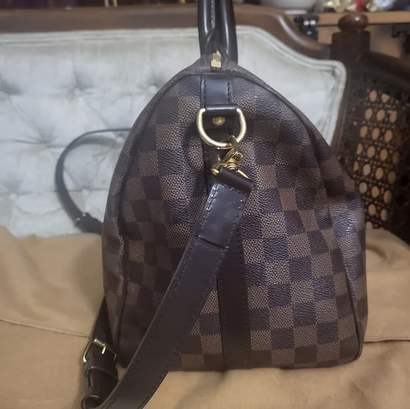 (SOLD)Authentic Louis Vuitton Damier Ebene bandoulier - Picture 3 of 16
